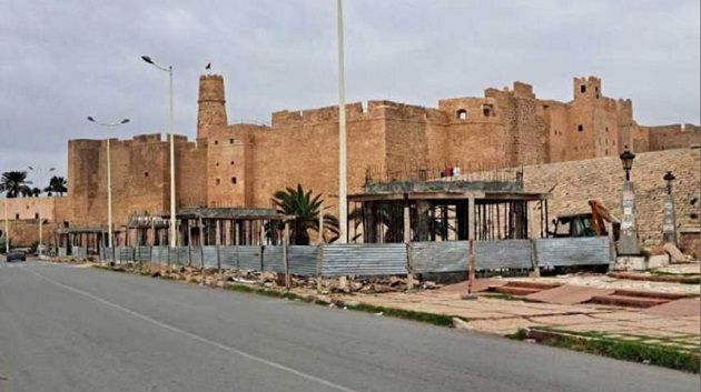 امضاء قرار بإزالة الاكشاك بجانب رباط المنستير